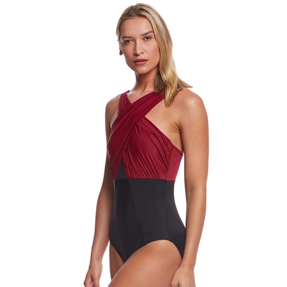 NWT Size 8 underwire Miraclesuit